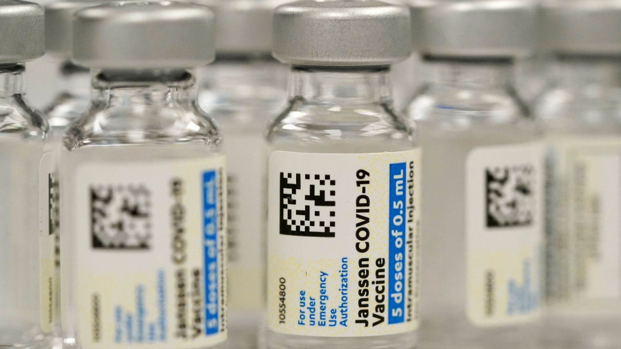 Coronavirus: J&J talking to US regulators about rare neurological side effect of vaccine - as it happened | Financial Times Coronavirus: J&J talking to US regulators about rare neurological side effect of vaccine - as it happened | Financial Times