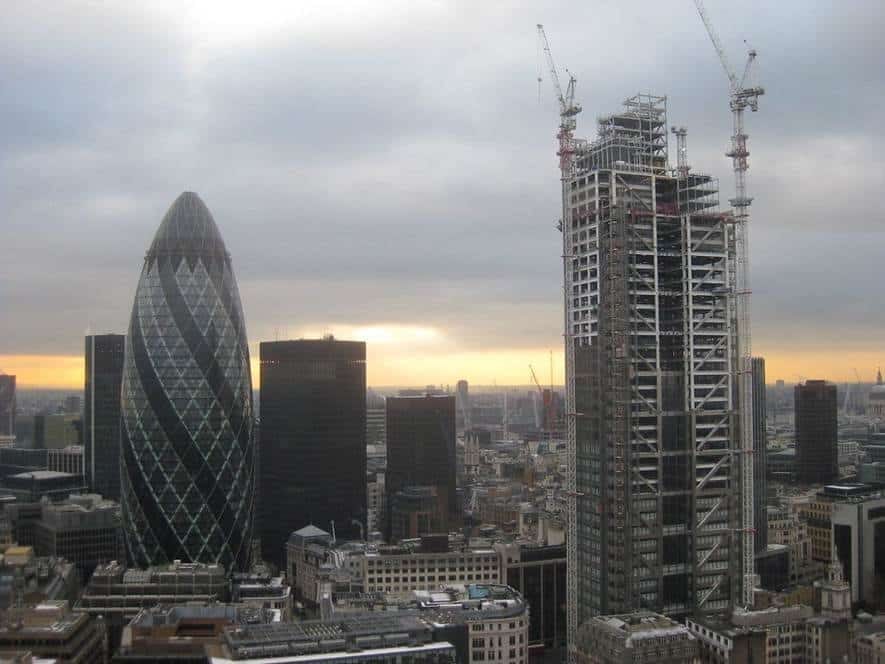 Expose News: Discover how the monetary system is designed to enslave you and your government, as seen in this bustling city skyline! - The Expose Expose News: Discover how the monetary system is designed to enslave you and your government, as seen in this bustling city skyline!