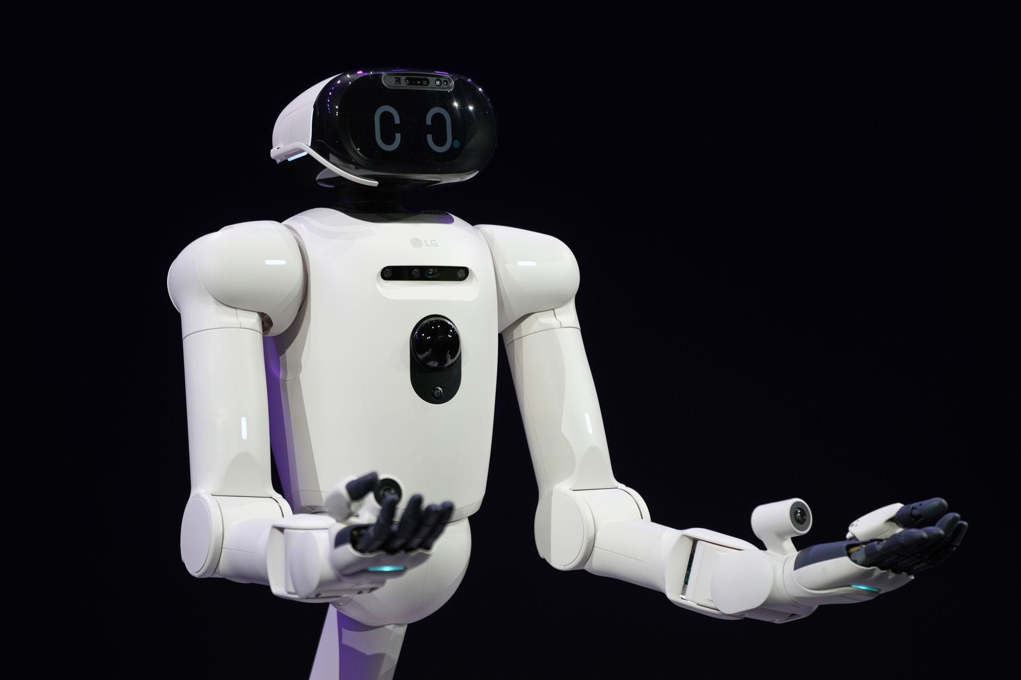 CLOiD, an LG Electronics home robot, interacts with the audience during an LG Electronics news conference ahead of the CES tech show Monday, Jan. 5, 2026, in Las Vegas CLOiD, an LG Electronics home robot, interacts with the audience during an LG Electronics news conference ahead of the CES tech show Monday, Jan. 5, 2026, in Las Vegas