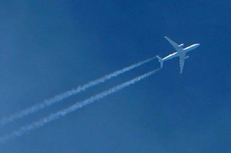 Air passenger numbers are soaring (Roslan RAHMAN) Air passenger numbers are soaring (Roslan RAHMAN)