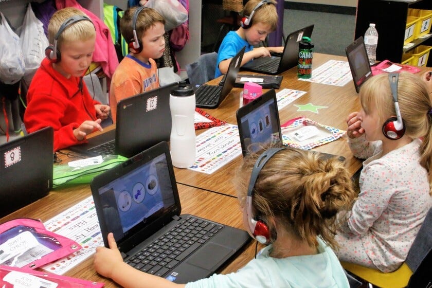 1-to-1 technology gives Mitchell schools 'even more advantage' - Mitchell Republic | News, weather, sports from Mitchell South Dakota 1-to-1 technology gives Mitchell schools 'even more advantage' - Mitchell Republic | News, weather, sports from Mitchell South Dakota