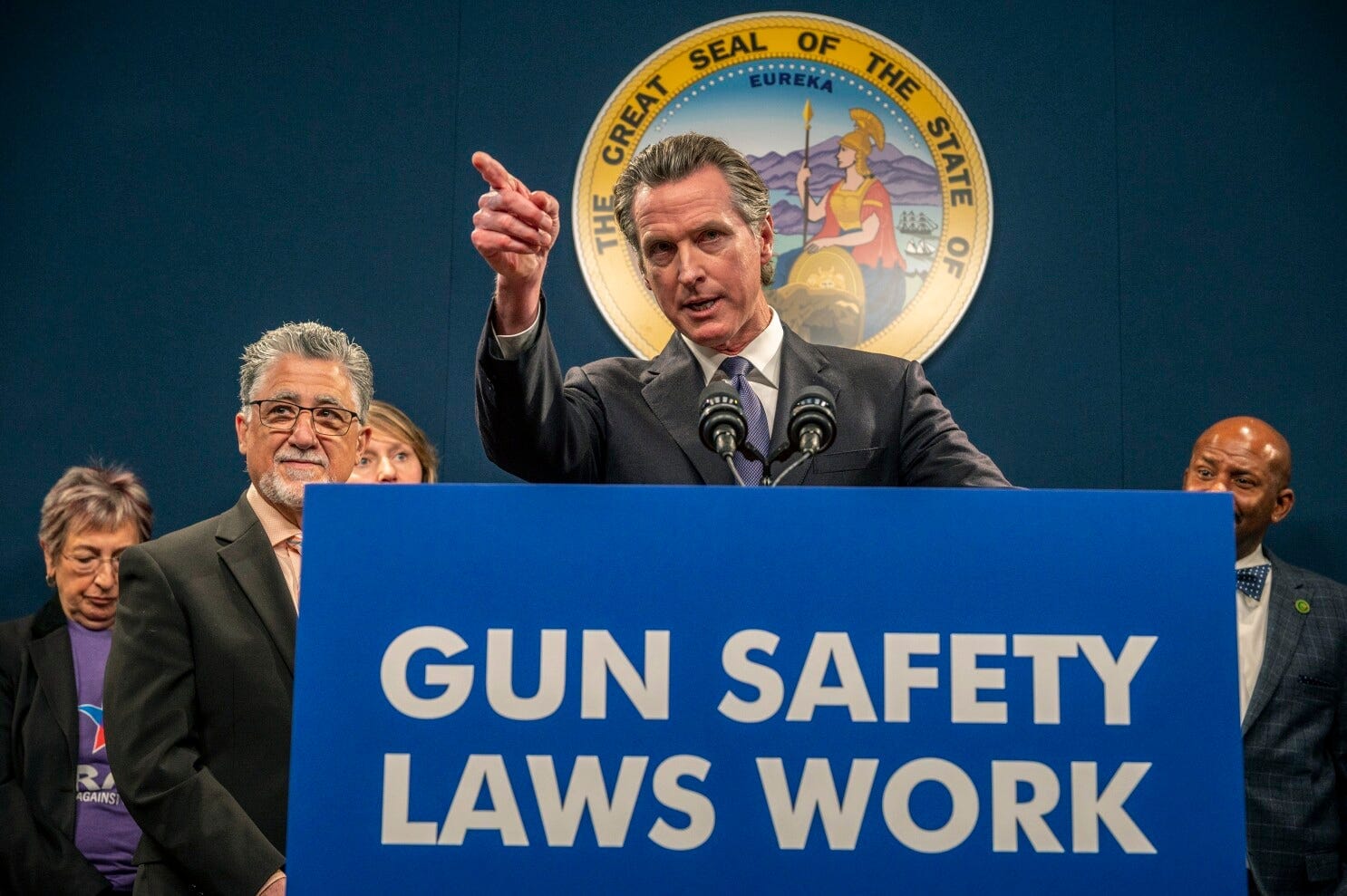 California's Newsom pushes constitutional amendment to tighten gun access amid 2024 campaign | AP News California's Newsom pushes constitutional amendment to tighten gun access amid 2024 campaign | AP News