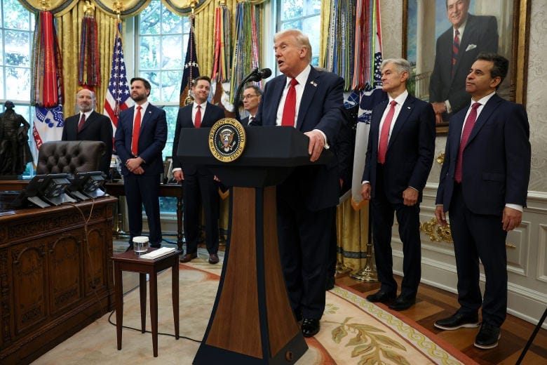 President Trump announces a deal with Pfizer to lower Medicaid drug prices, joined by industry leaders and officials in the Oval Office. President Trump announces a deal with Pfizer to lower Medicaid drug prices, joined by industry leaders and officials in the Oval Office.