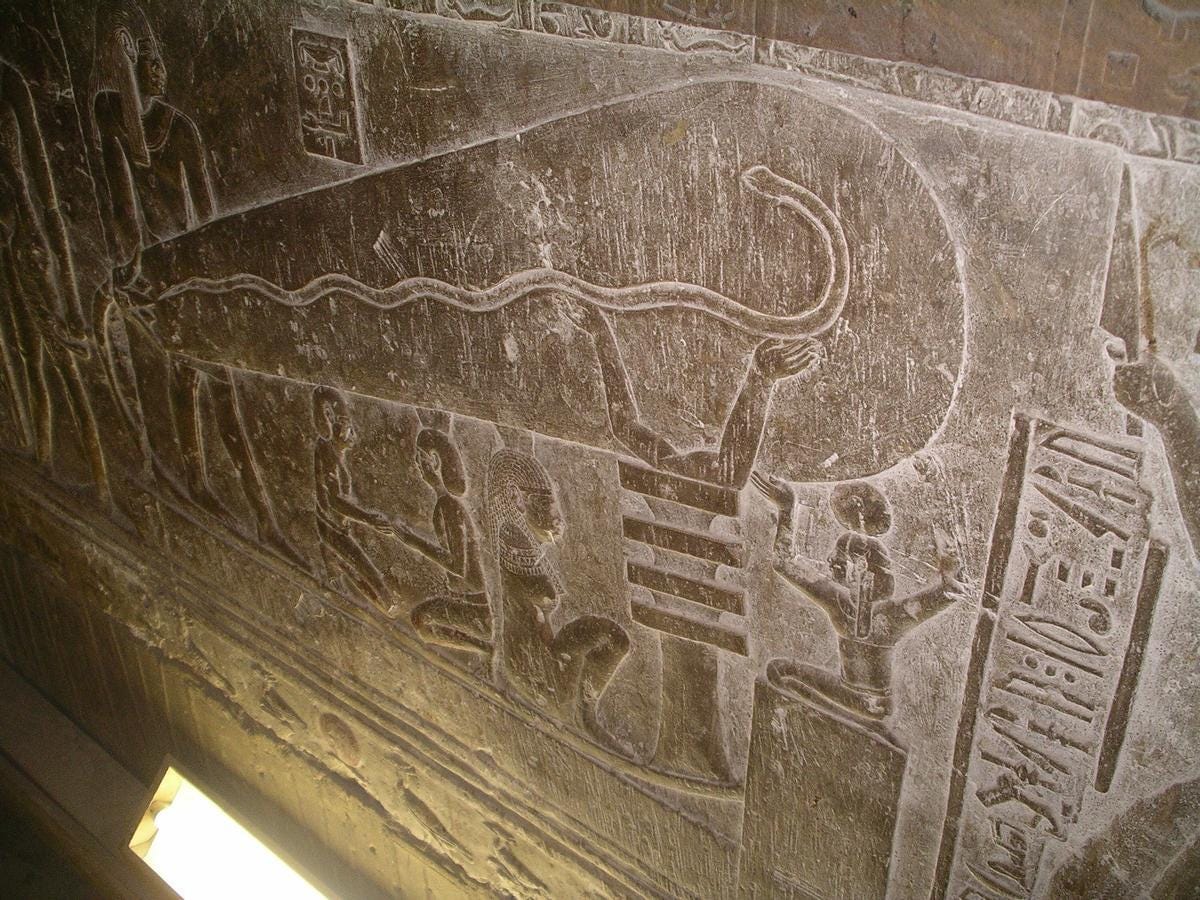 The light-bulb-like object engraved in a crypt under the Temple of Hathor in Egypt. (Lasse Jensen/<a href="https://commons.wikimedia.org/wiki/File:Dendera_light_002.jpg">CC BY 2.5</a>) The light-bulb-like object engraved in a crypt under the Temple of Hathor in Egypt. (Lasse Jensen/<a href="https://commons.wikimedia.org/wiki/File:Dendera_light_002.jpg">CC BY 2.5</a>)