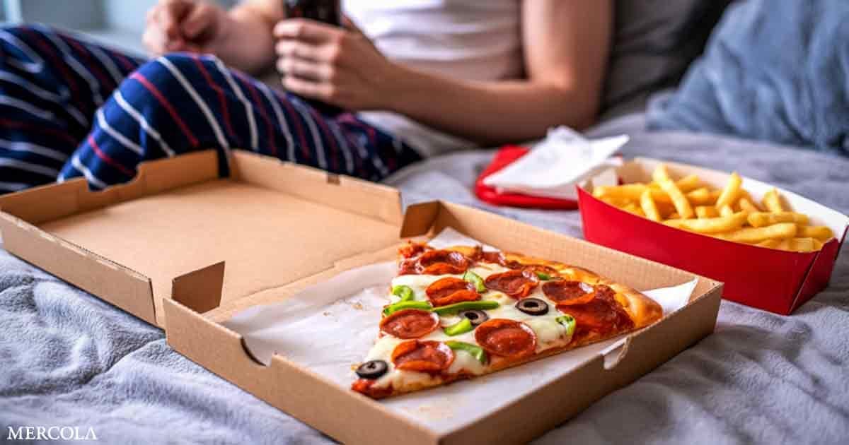 Sleepless Nights Linked to Comfort Eating and Overeating Sleepless Nights Linked to Comfort Eating and Overeating
