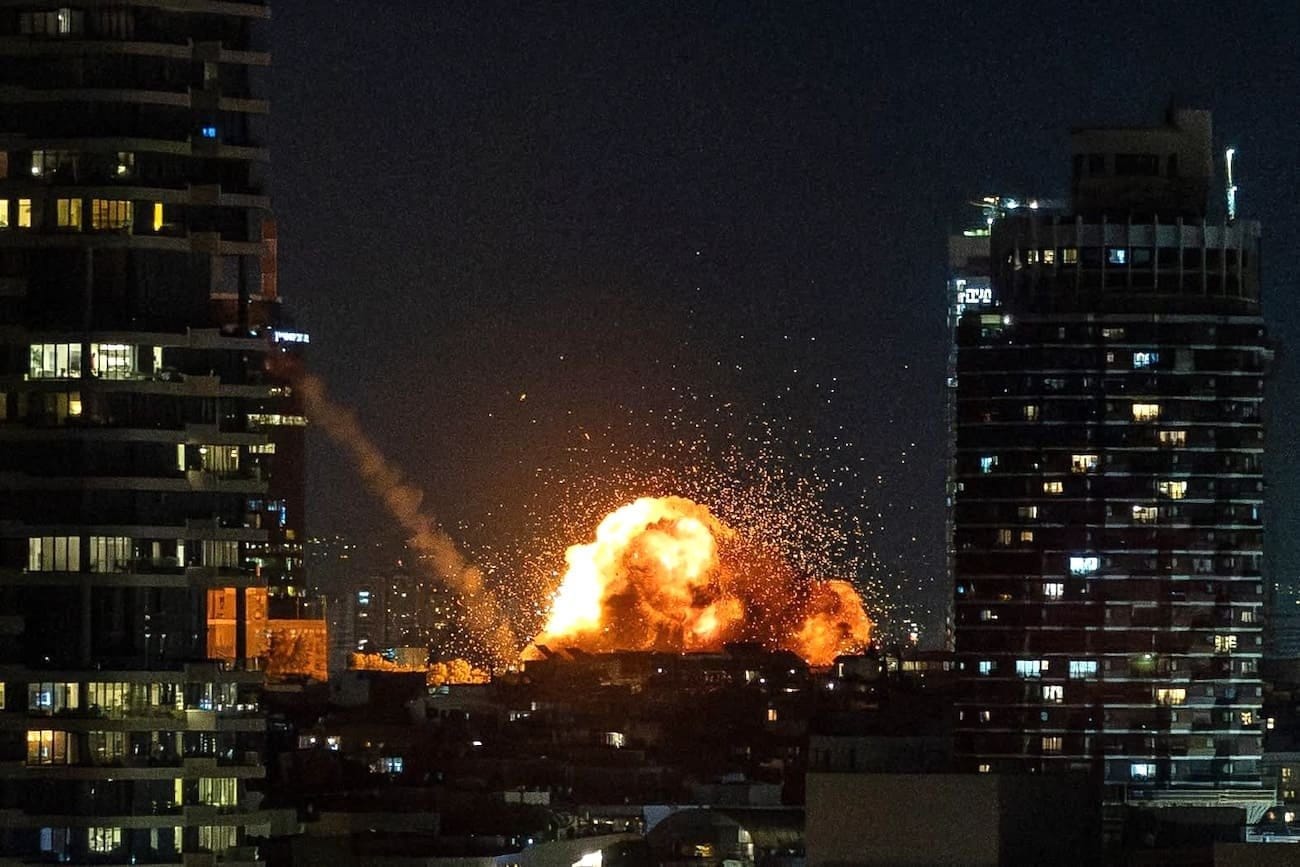 My Heart is Frozen: Why I'm Unmoved by Images of Jews Fleeing as Iranian Missiles Hit Tel Aviv - American Kahani My Heart is Frozen: Why I'm Unmoved by Images of Jews Fleeing as Iranian Missiles Hit Tel Aviv - American Kahani