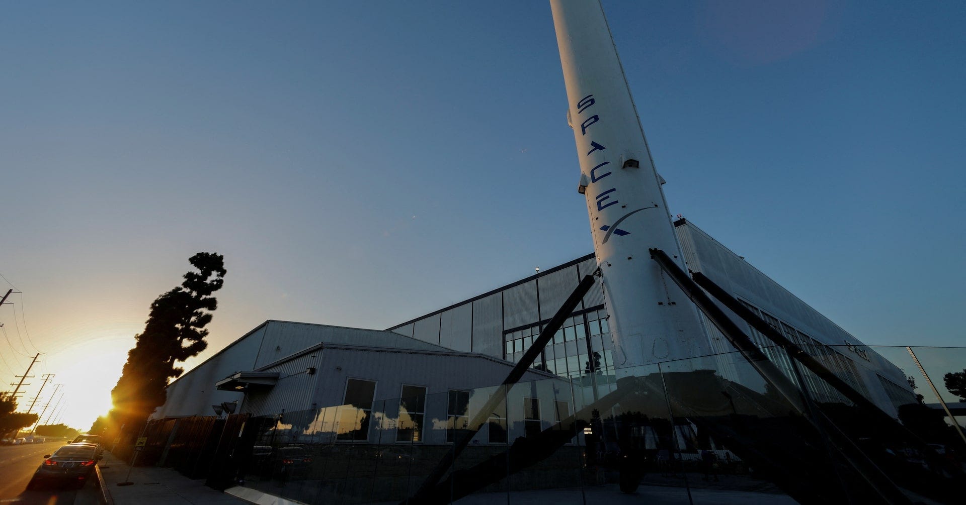 Exclusive: Musk's SpaceX is building spy satellite network for US intelligence agency, sources say | Reuters Exclusive: Musk's SpaceX is building spy satellite network for US intelligence agency, sources say | Reuters