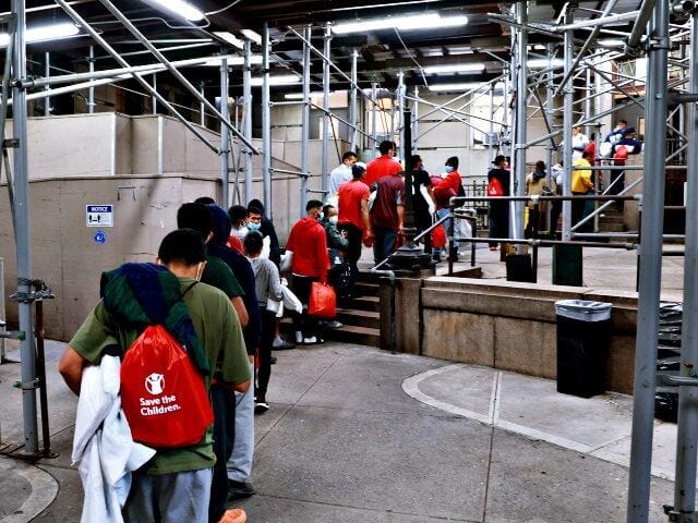 Migrants are pictured entering a shelter in Manhattan, New York, on Oct. 12, 2022. (Luiz C. Ribeiro for New York Daily News) Migrants are pictured entering a shelter in Manhattan, New York, on Oct. 12, 2022. (Luiz C. Ribeiro for New York Daily News)