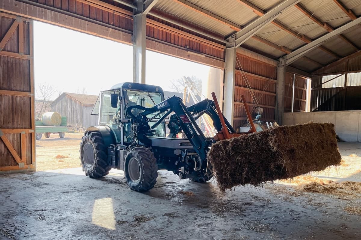 The ONOX electric tractor will extend up time with a modular hotswap battery system The ONOX electric tractor will extend up time with a modular hotswap battery system