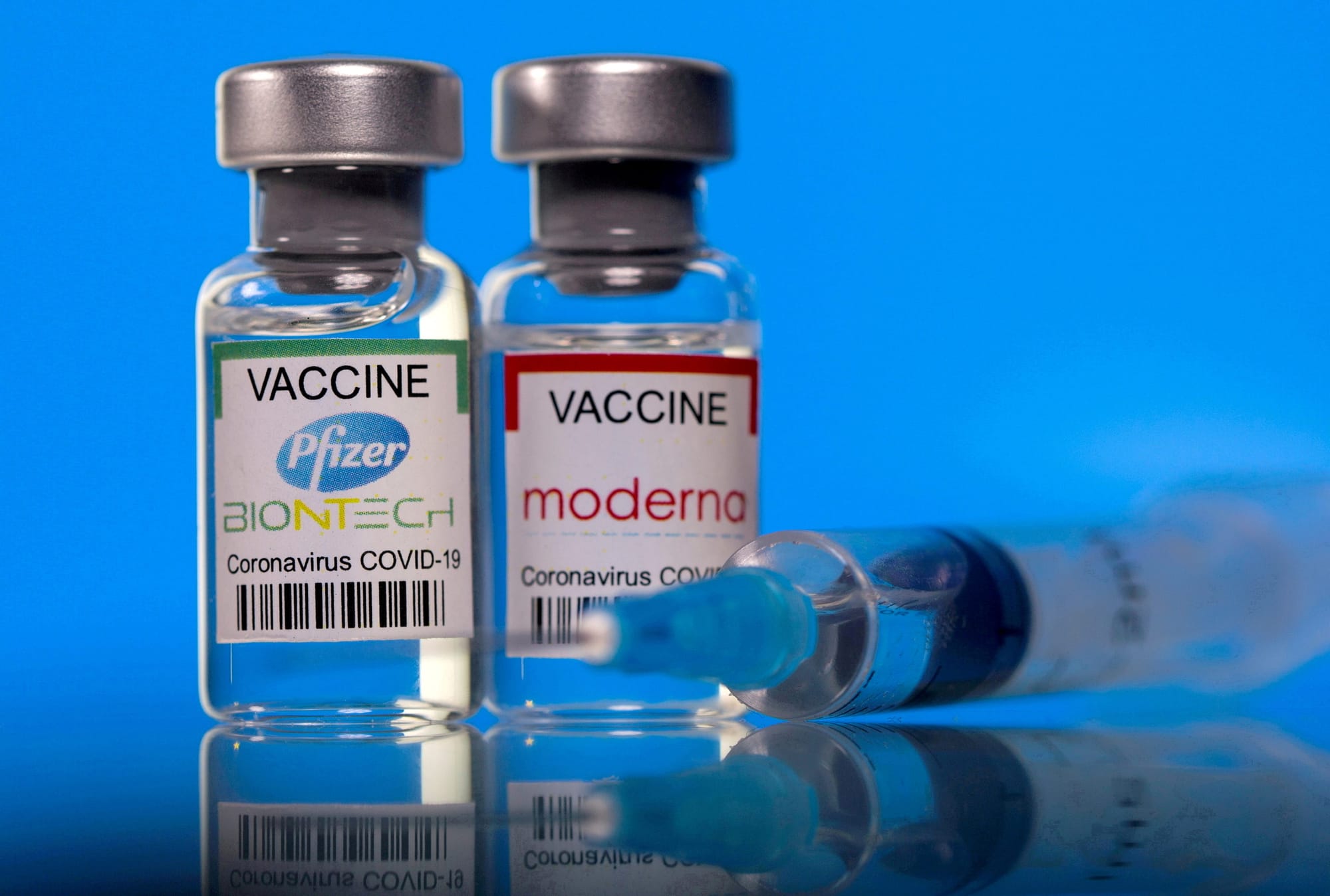 U.S. court upholds hospital employee COVID-19 vaccine rule in test case | Reuters U.S. court upholds hospital employee COVID-19 vaccine rule in test case | Reuters